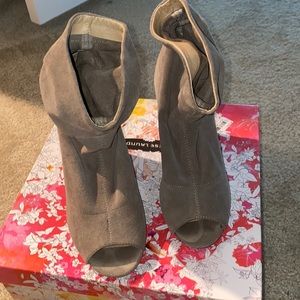 Chinese Laundry Botties